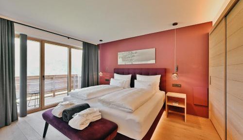 One-Bedroom Apartment with Balcony