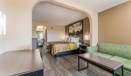 Business King Suite - Non-Smoking