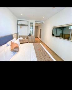 Deluxe Room (2 Adults + 1 Child)