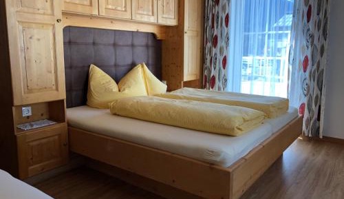 Two-Bedroom Apartment (4-6 Adults)