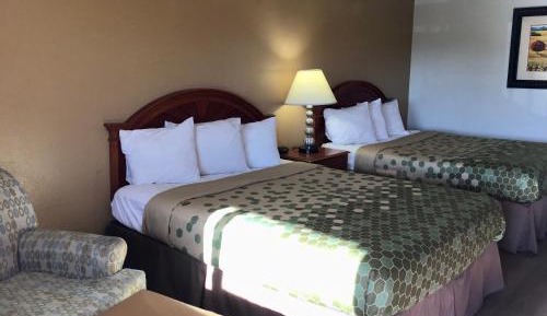 Queen Room with Two Queen Beds - Non-Smoking