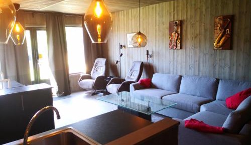 Apartment with Lake View