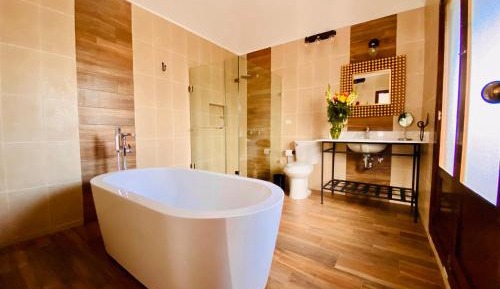 Deluxe Double Room with Bath