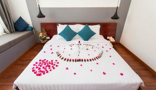 Double Room with Pool View