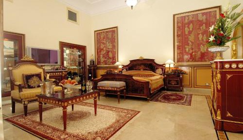 Suite with Garden View