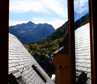 Apartment (2 Adults + 1 Child)