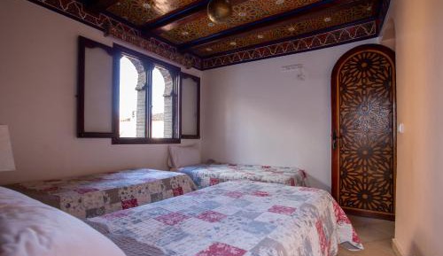 Basic Triple Room with Shared Bathroom