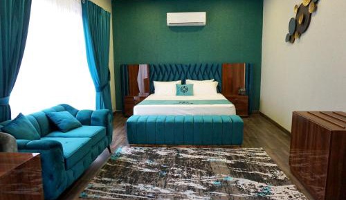 Deluxe Double Room (2 Adults + 1 Child)