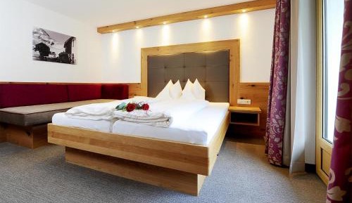 Three-Bedroom Apartment with Balcony