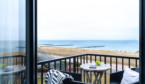 Two-Bedroom Apartment with Sea View