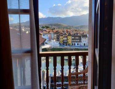 Apartment with Port View and Balcony