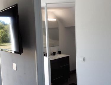 Deluxe Double Room with Shower