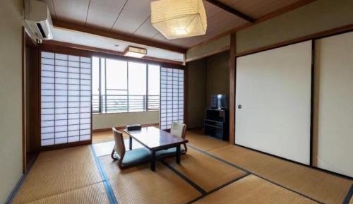 Japanese-Style Room