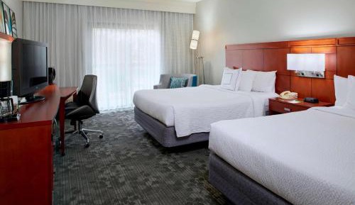 Guestroom Two Queens