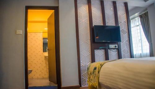 Triple Room with City View