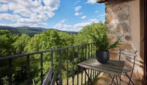 Apartment with Garden View