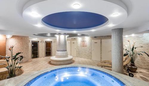 Standard Twin Room with Spa Access