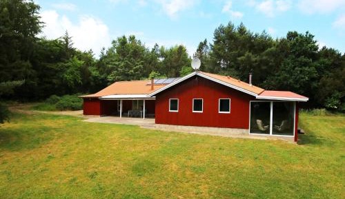 Six-Bedroom Holiday Home