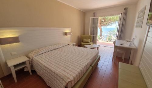 Deluxe Double Room with Sea View