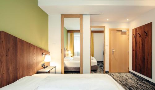 Classic Double Room with Balcony