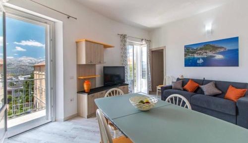 Superior One-Bedroom Apartment with Balcony