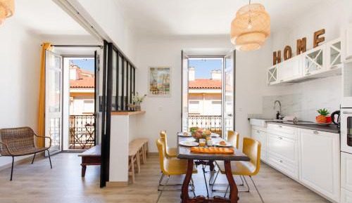 Apartment with Balcony