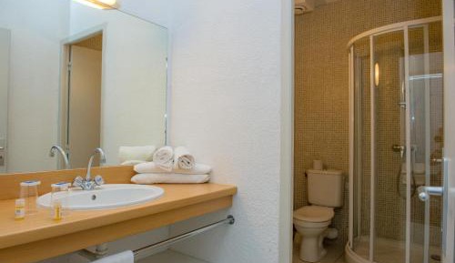 Triple Room (3 Adults )