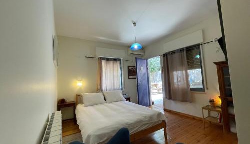 Family Room with Garden View