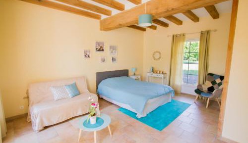 Family Room with Garden View