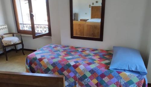 Basic Triple Room with Shared Bathroom