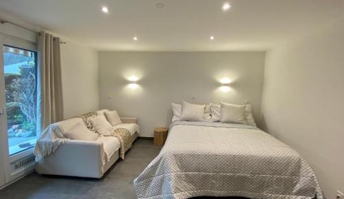 King Studio with Sofa Bed