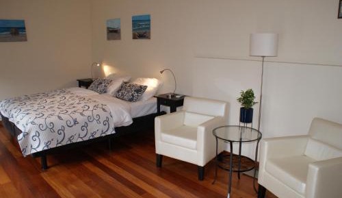 Twin Room with Private Bathroom