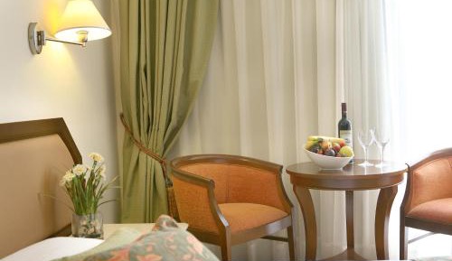Single Room with Inland View