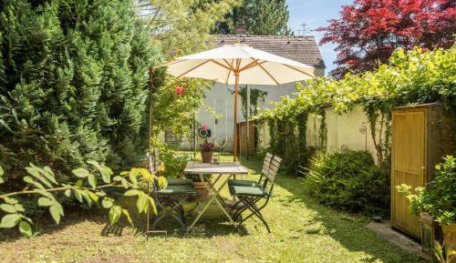 Superior One-Bedroom Apartment