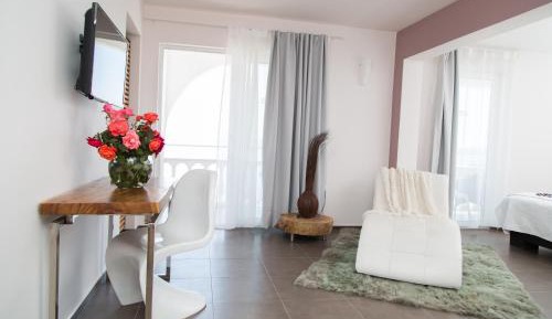 Family Room with Sea View