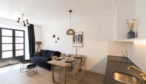 Apartment with Balcony