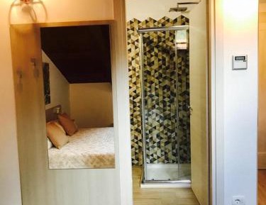Deluxe Double Room with Shower