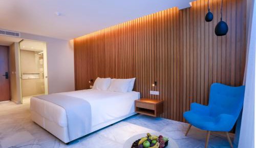 Garden Suite with Terrace and Sea View