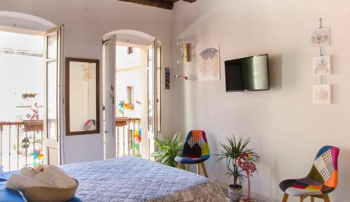 Studio Apartment with Balcony