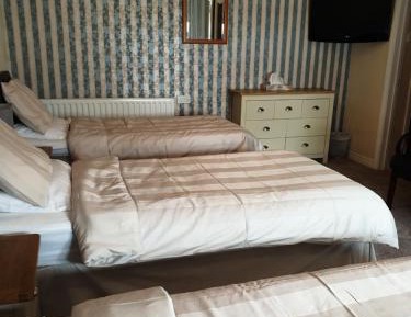 Comfort Triple Room with Shower