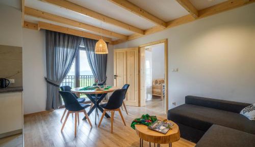 Apartment with Mountain View