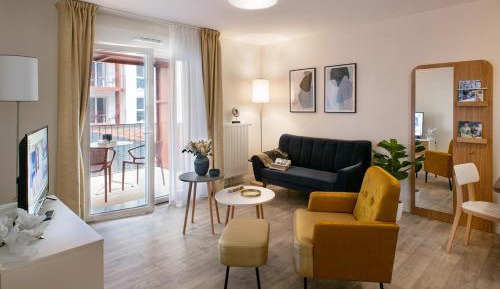 One-Bedroom Apartment