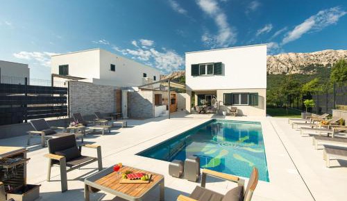 Villa with Private Pool