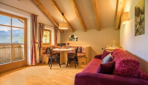 Superior One-Bedroom Apartment with Balcony