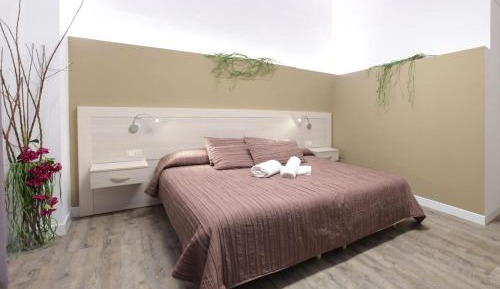 Quadruple Room with Private Bathroom