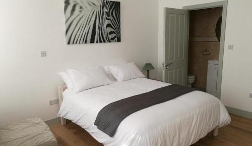 Twin Room with Private Bathroom