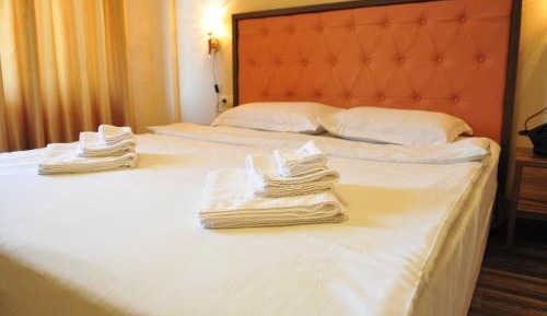 One-Bedroom Apartment (6 Adults) with Free Parking