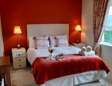 Superior King Room with private en-suite