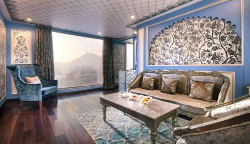 Deluxe Suite: Enjoy 15% off on F&B, 20% off on Spa, Happy Hours with 1+1 offer,Complimentary Welcome Drink, Signature Activities & Experiences