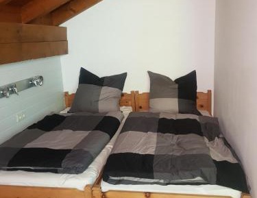 Apartment with Mountain View